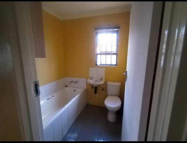 3 BEDROOM HOUSE FOR SALE IN WINDMILL PARK EXT